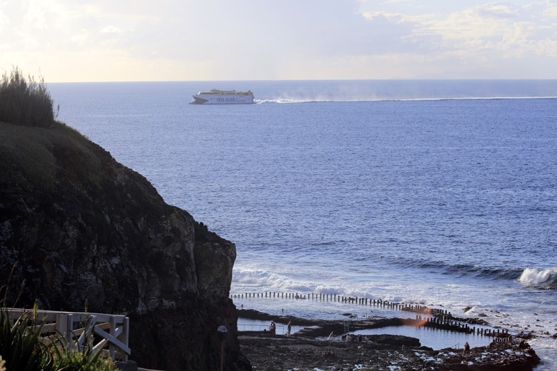 2016-11-06_191011 gran-canaria-2016.jpg - F�hrschiff von Teneriffa nach Puerto de las Nieves